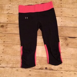 Under Armour workout capris Medium